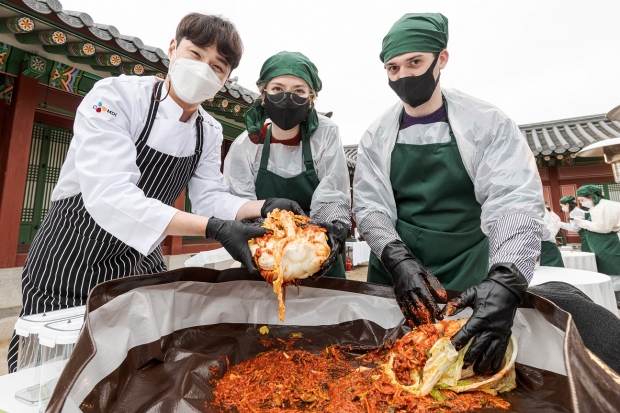 CJ제일제당  비비고, 국내외 MZ세대와 한국 전통  ‘김장문화’ 체험