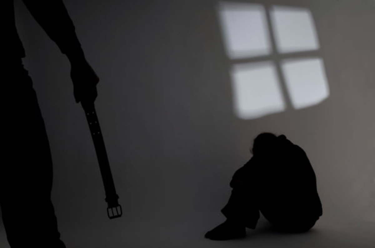 친동생 성폭행 10대 오빠 실형…수사 중에도 성관계 요구 | 한국경제 친동생 성폭행 10대 오빠 실형…수사 중에도 성관계 요구 | 한국경제