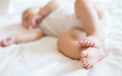 "유산균인줄"…9개월 아기에 '성인용 항경련제' 투약한 병원