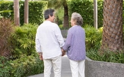 방치한 퇴직연금…'디폴트옵션'이 年 5~7% 수익 내줄까