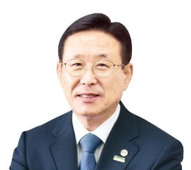 이차영 충북 괴산군수 "관광·첨단산업 육성해 명품 지자체 만들 것"