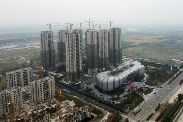 중국 장쑤성 쑤저우시에서 공사가 중단된 헝다의 민간주택 건설 현장. /사진=연합뉴스