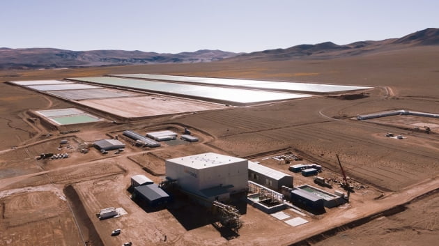 사진=포스코의 아르헨티나 리튬 생산 데모 플랜트 및 염수 저장 시설. 포스코 제공