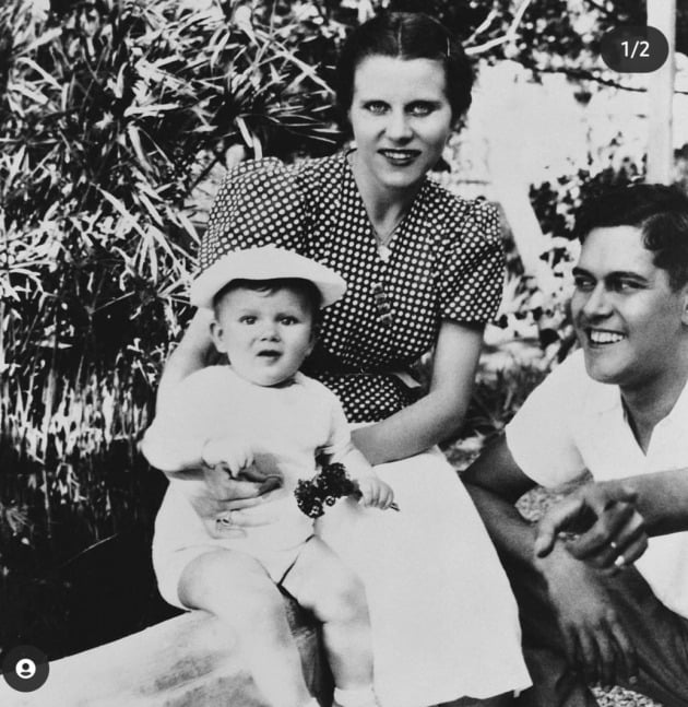 1938년 이브 생 로랑(왼쪽)과 부모.
사진출처 : 인스타그램 museeyslparis