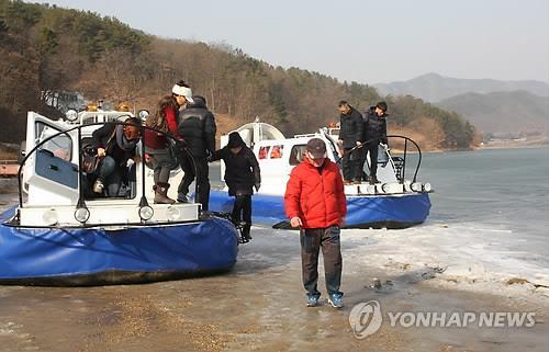 유람선 안 되지만, 도선은 해볼만…대청호 배띄우기 '희비'