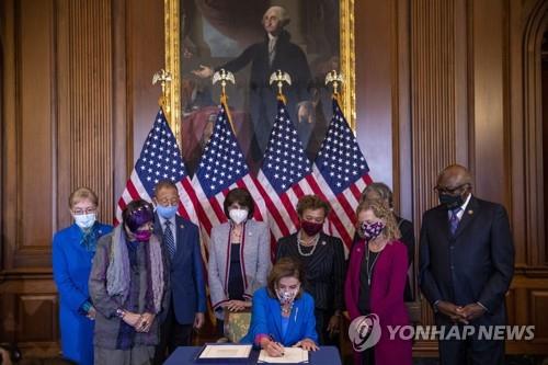 미국 백신접종 의무화 갈등 탓에…연방정부 또 셧다운 우려