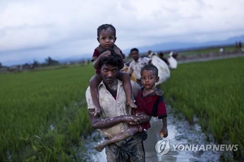 로힝야, "미얀마 학살 도왔다" 페이스북에 177조원 손배소