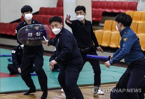 '형사책임 감면' 경찰관 직무집행법 개정 법사위서 제동