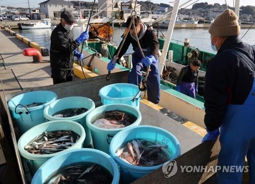 영국, 후쿠시마 원전사고 후 도입 일본식품 수입규제 없앨 듯