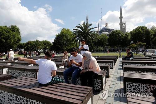 리라화 폭락 터키에 글로벌 줍줍족 몰려…올들어 5만채 쓸어담아