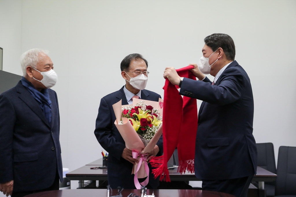 野 새시대위, 호남인사 첫 영입…윤석열 "국민통합 물줄기"