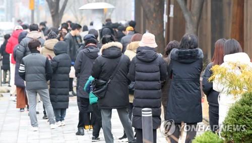 전문가들 "2주내 감소세 전환 어려울 듯…이달 확진 1만명 예상"(종합)