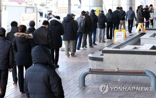 춘천서 12개교 학생 17명 확진…"모든 학교서 전파 진행"