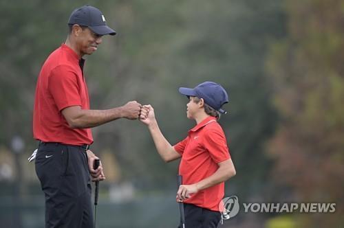 '우즈 절친' 토머스의 아버지 "우즈 회복 속도에 깜짝 놀랐다"