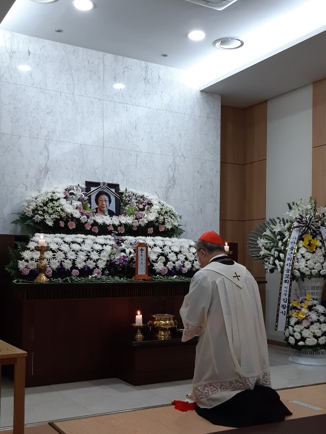 염수정 "국민 위해 일하는 사람, 공동체 봉사하는 마음 지녀야"