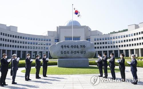 사이버안보 통제탑 없는 한국, 경유지로 노리는 해커들