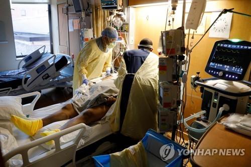 코로나 재확산 美…병원은 또 위기모드·기업들 사무실근무 연기