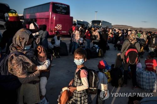 유럽, 난민 막는 장벽 높여…국경 감시장비도 강화