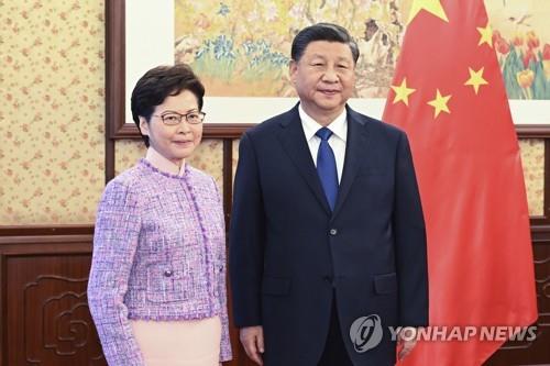 "시진핑, 홍콩행정장관 칭찬 자제…잘못된 해석 경계"