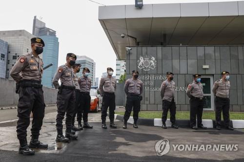 폭풍우 때문에…20년 도망치던 국제 수배범 인니 섬에서 체포