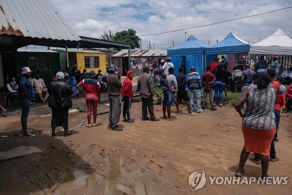 남아공 보건장관 "오미크론 전파력 높은 듯"