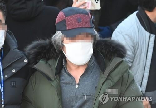 '조두순 둔기 폭행' 20대男 구속영장…"분노 치밀었다"