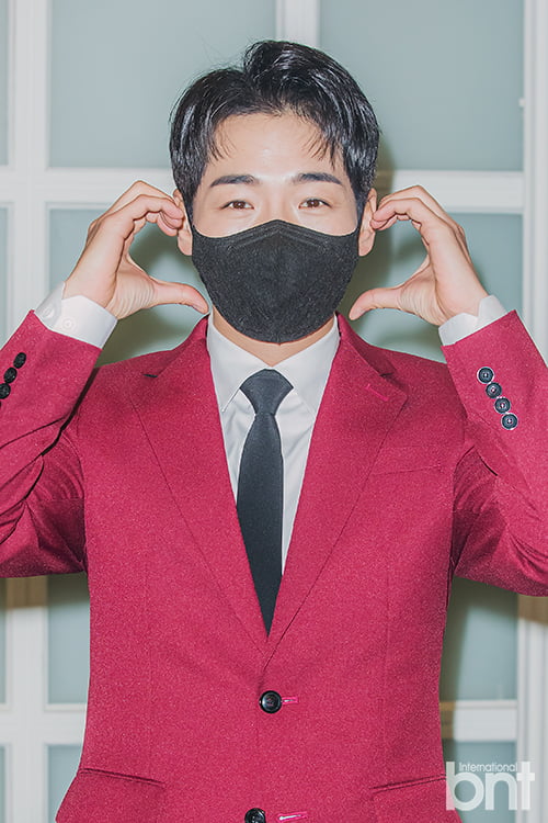 블라인드 | 더라이징스타 뉴스
