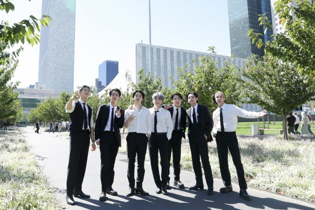 방탄소년단(BTS), 11월 4주차 아차랭킹 1위 '글로벌 스타의 위엄'