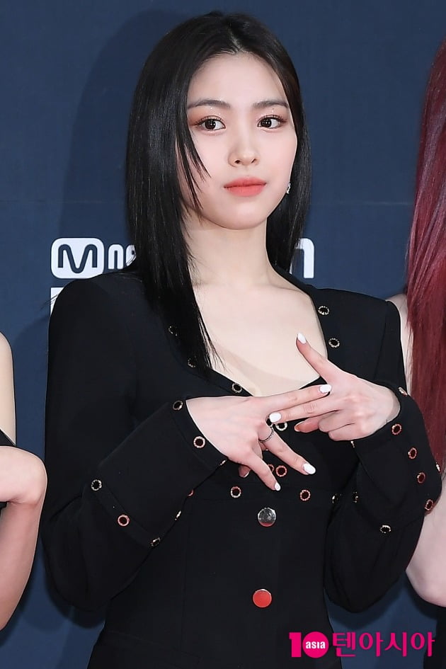 [TEN 포토] 있지 류진 '고혹적인 비주얼'