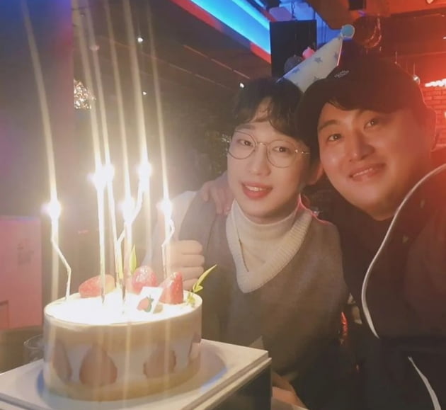 안성훈, 김호중과 즐거운 생일파티...저녁 사주러 온 의리남[TEN★]