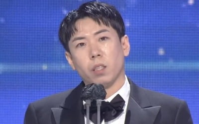 'SBS 연예대상' 양세찬, 최우수상에 눈물 "4년 넘게 헤맸는데 '런닝맨' 멤버들 덕분"