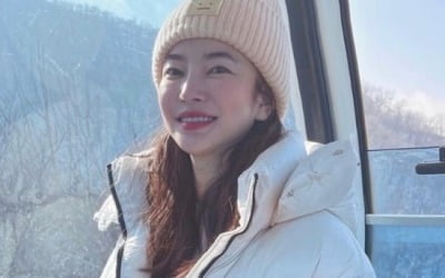 김윤지, '♥' 최우성과 스키장 데이트…뒷모습도 달달하네 [TEN★]