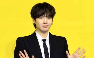 방탄소년단 슈가, 코로나19 확진 "다른 멤버 접촉 없어"