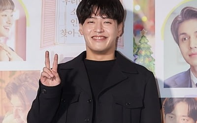 강하늘, 조준영과 男男 키스신 "촉촉했다" ('해피 뉴 이어' )