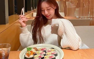 '박성광♥' 이솔이, 크기와 맛에 흡족한 얼굴 "호기롭게 주문한 마끼, 배불러" [TEN★]