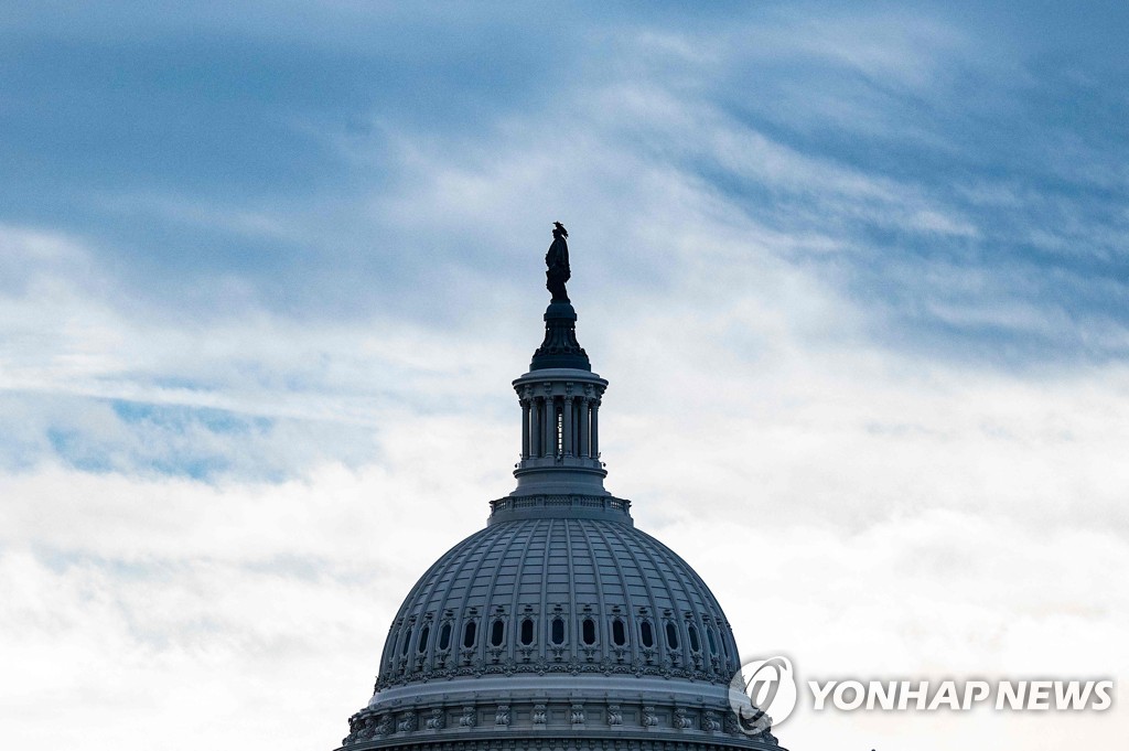 미국 하원, 임시지출 법안 처리…오미크론 위기에 셧다운 피할듯(종합)