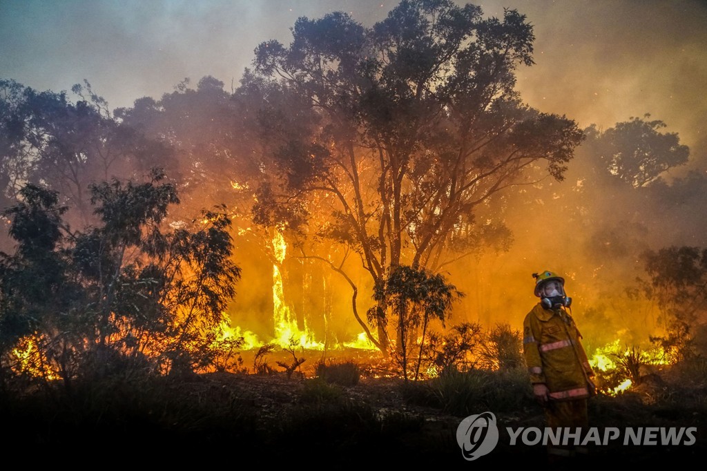 [월드&포토] 호주 서부서 잇따른 산불에 긴급 대피령