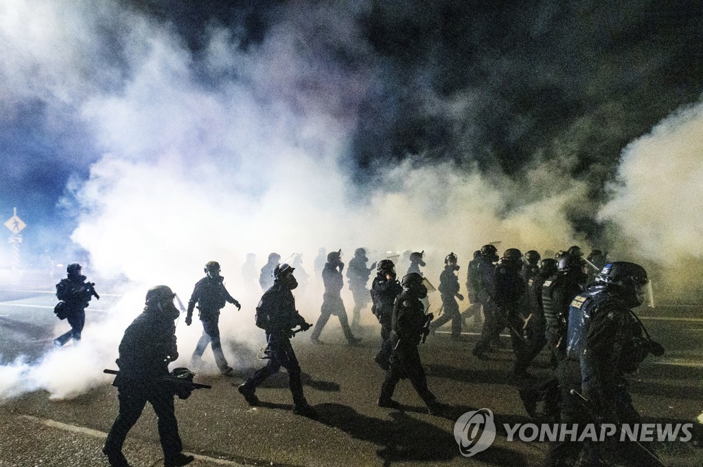 미국 대도시, 범죄 급증에 삭감했던 경찰예산 늘려