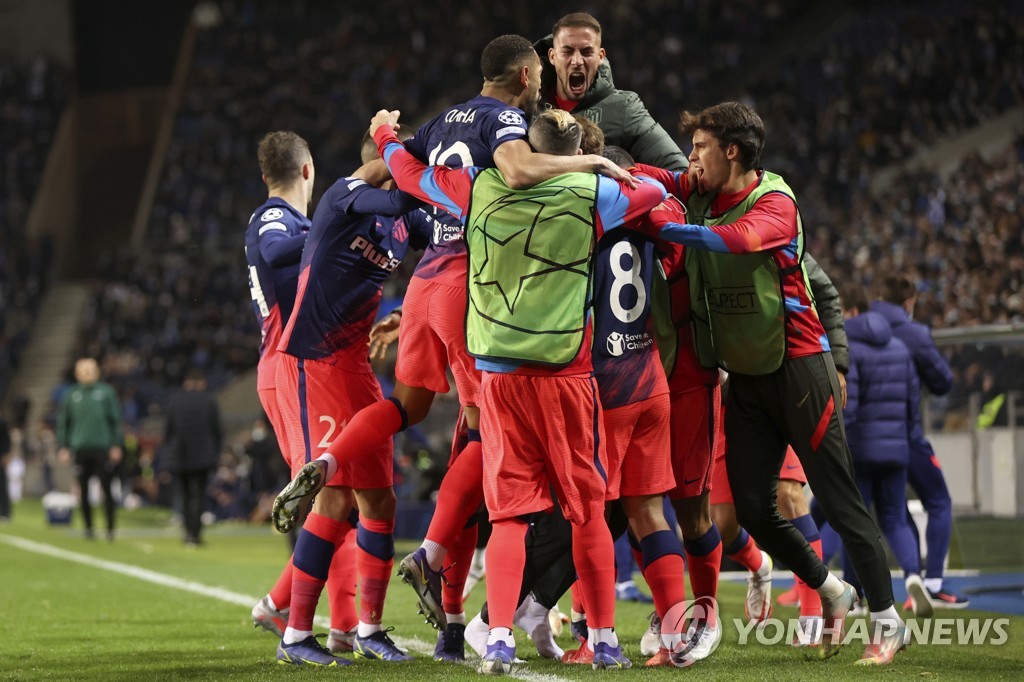 AT 마드리드, 포르투 3-1로 잡고 UCL 16강행…AC밀란은 탈락(종합)