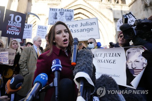 영 고등법원 "어산지, 미국 송환 가능"…어산지 측 "즉각 상고"(종합)