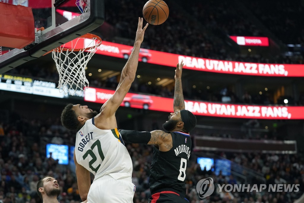 '미첼 27득점' NBA 유타, 클리퍼스 잡고 파죽의 8연승