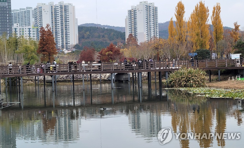 부산·울산·경남 구름 많음…낮 최고기온 15도