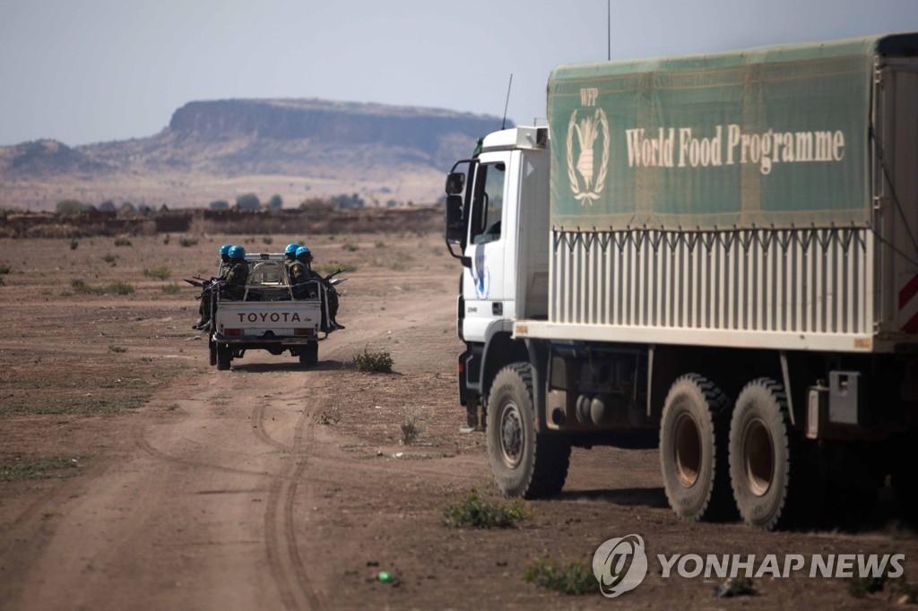 수단 다르푸르서 세계식량계획 구호품 창고 약탈 당해