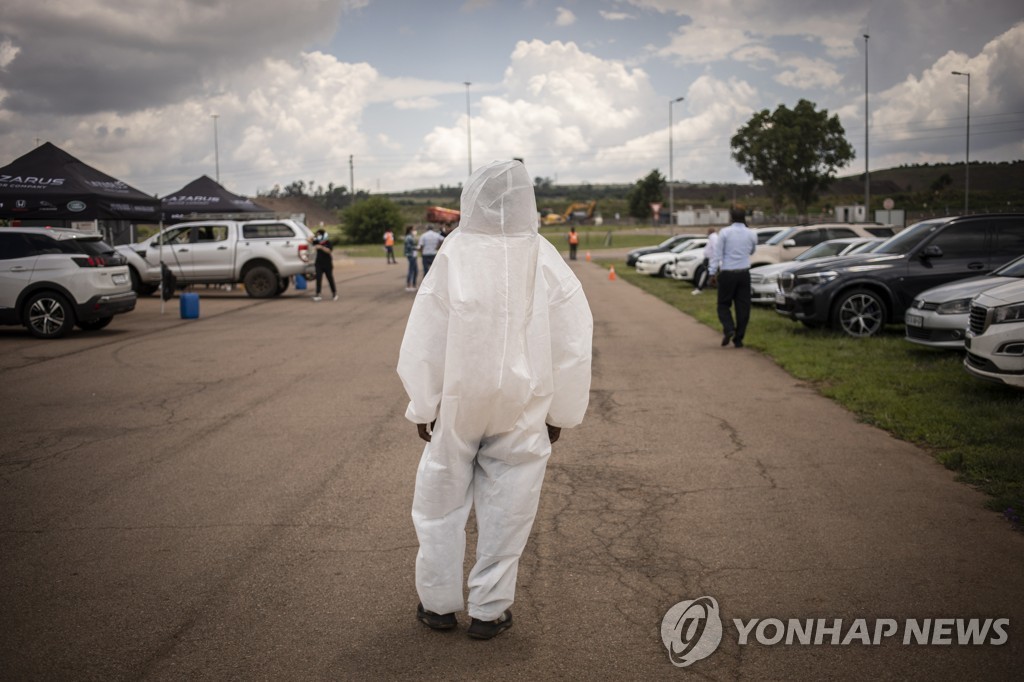 오미크론 입원율 낮나…"델타보다 덜 위험" 발표 잇따라