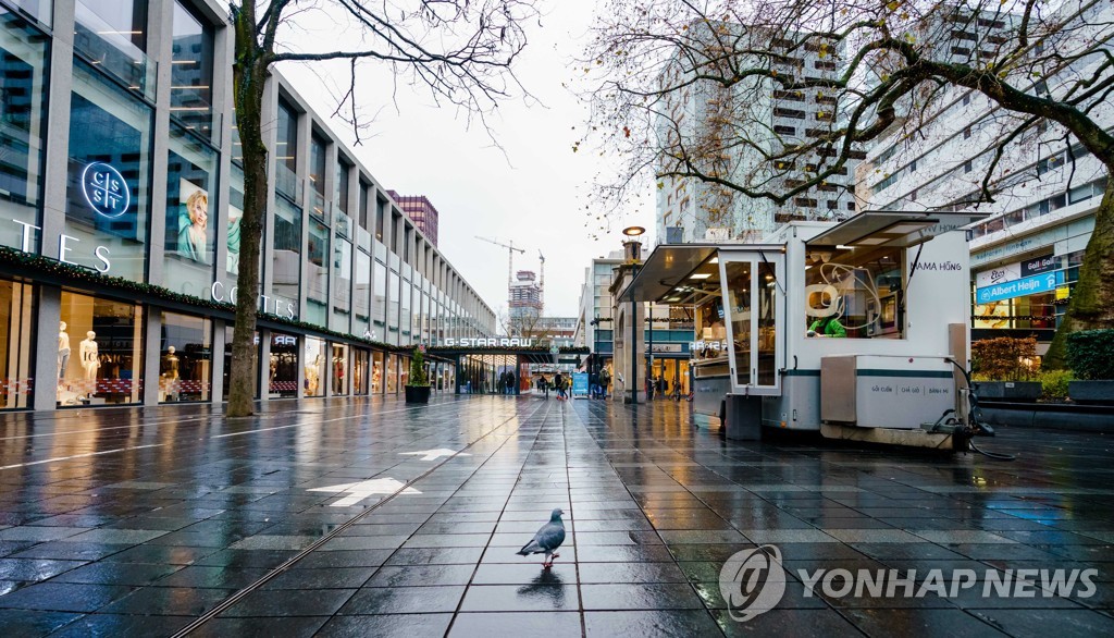 지구촌 오미크론 살얼음판…봉쇄·통제 속 혹독한 겨울나기 돌입(종합)