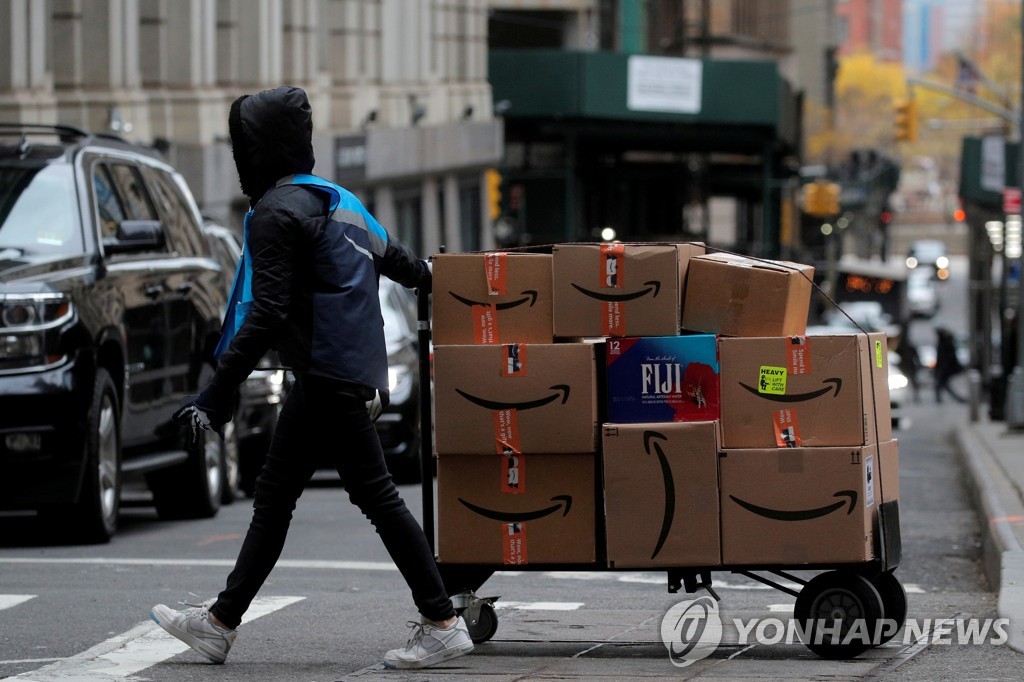 사이버먼데이에 미국 쇼핑객들 12조7천억원 '클릭'…첫 감소