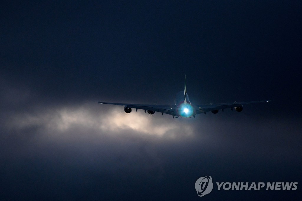 '하늘 위의 호텔' A380 시대 저물어…에어버스, 마지막 1기 인도