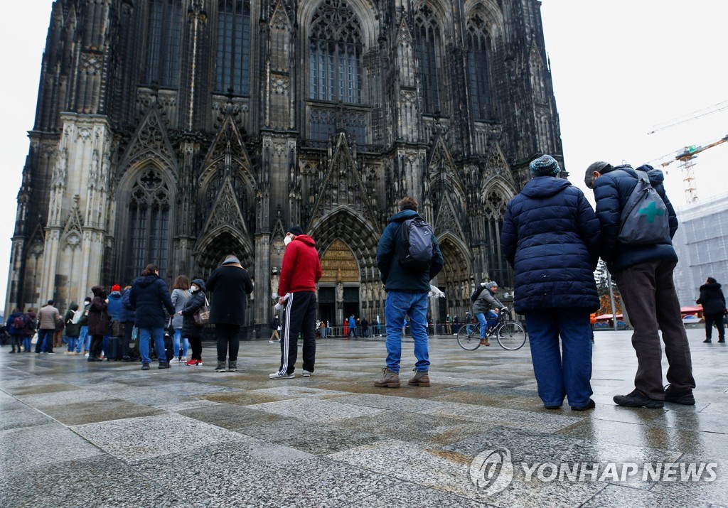 두번째 팬데믹 성탄절 맞은 지구촌…교황은 '대화' 촉구(종합)