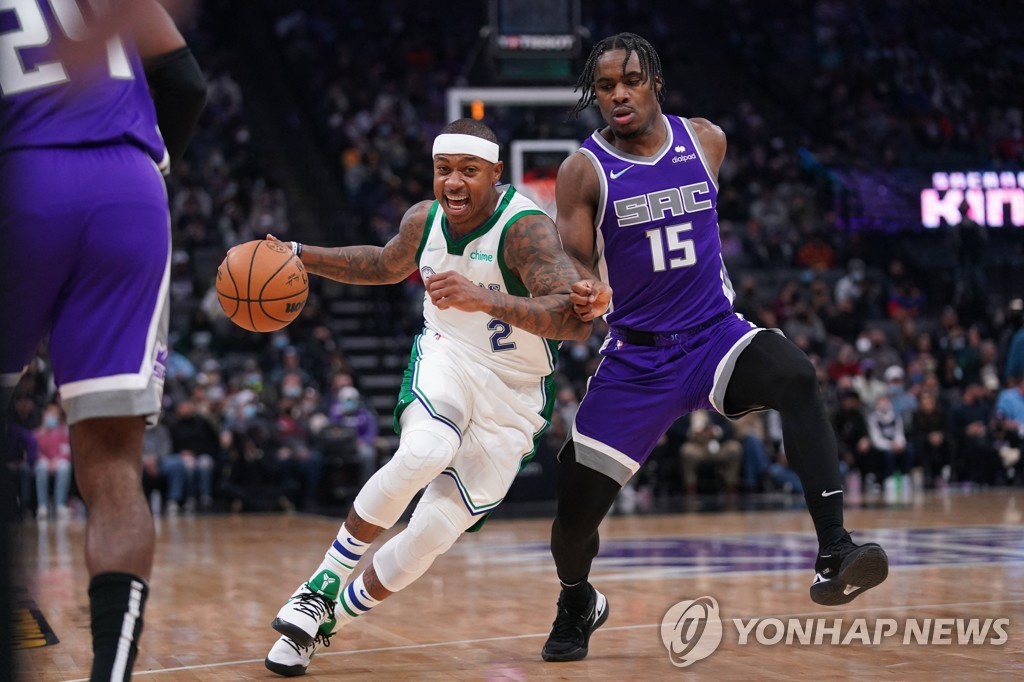 '부커 38점' NBA 피닉스, 서부 공동 선두로…유타·시카고 5연승