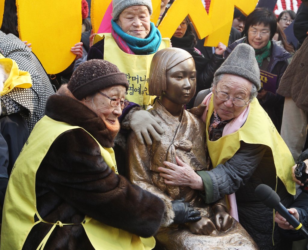 소녀상 10주년…작가 부부 "10년 후엔 일본 사과 받고파"